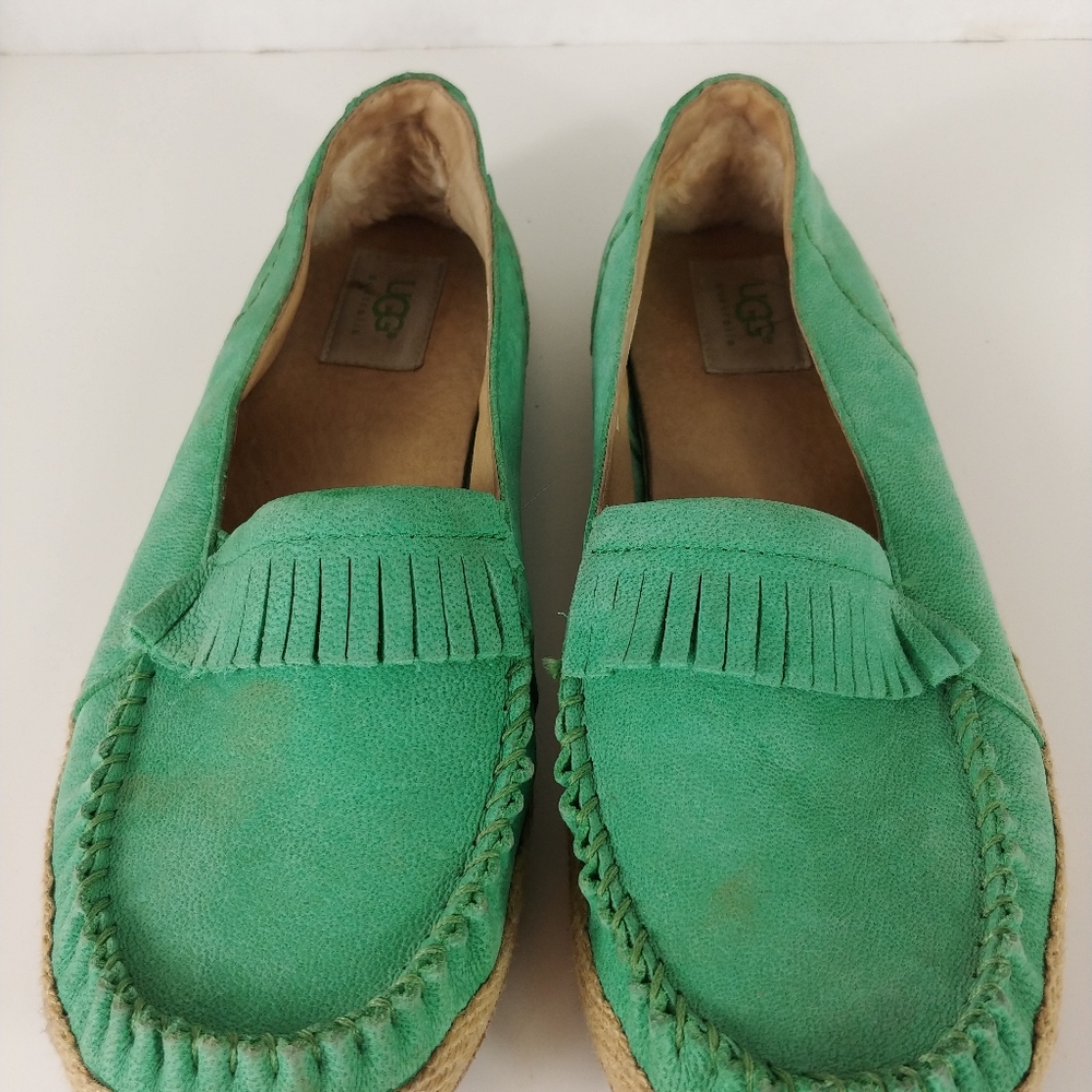 Ugg Moccasin Loafers

Size - 10
Kelly Green